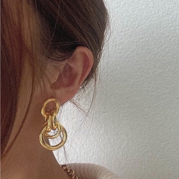 🔥LAST ONE🔥 18K Gold Link Drop Earrings - Picture 3 of 5